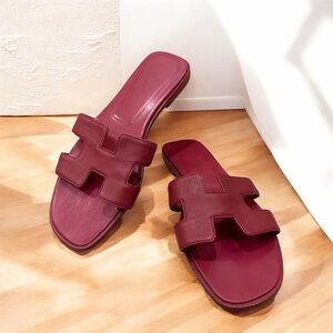 Hermès Oran Flat Sandals – Size 38